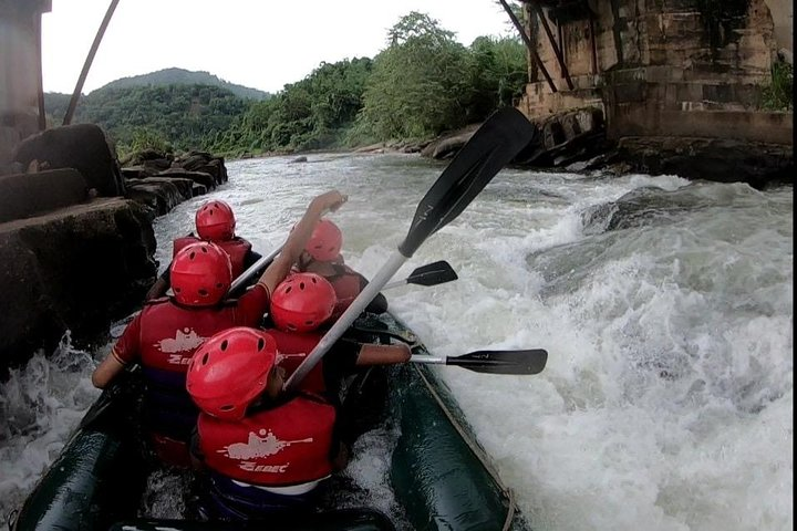 white water rafting tour - Photo 1 of 16